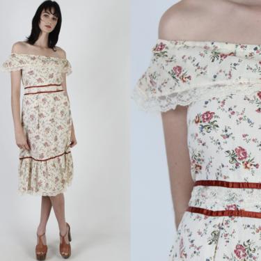 Vintage Off The Shoulder Dress / 70s Wildflower Bouquet Floral Dress / Garden Prairie Picnic Outfit / Womens Sunday Summer Mini Midi Dress 
