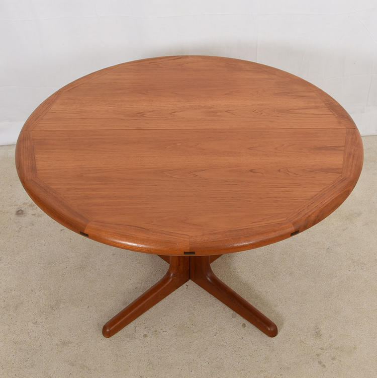 Danish Modern Round Dining Table w/ Leaf