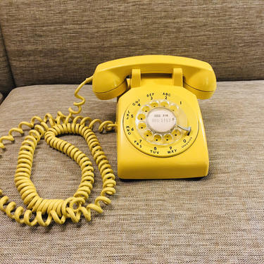 Yellow Bell 500 C/D Rotary Telephone Western Electric Bell System 