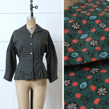 vintage 1950s blouse • tailored green cotton long sleeve fifties shirt • ditzy floral print 