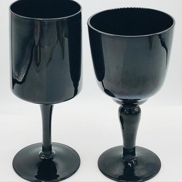 Vintage (2) Wine Glasses set Black Stemmed -Mint Condition 