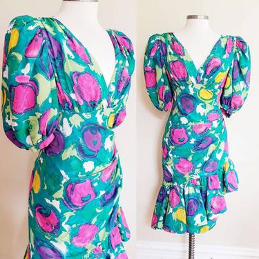 1980s Floral Print Party Dress Puffed Sleeves Teri Jon Rickie Freeman / 80s Colorful Silkprint Party Dress Ruching Ruffled Skirt / Med 