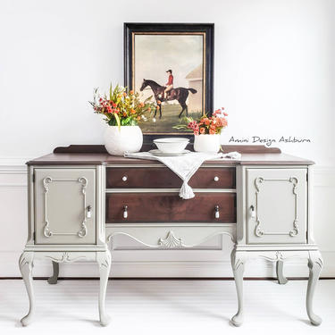 AVAILABLE - Sideboard Buffet Cabriole Server 