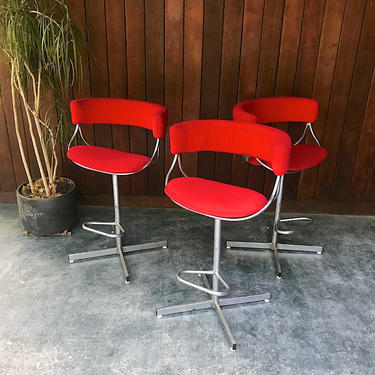 3 Mid-Century Red Swivel Bar Stools Vintage Chrome Pop Art Late 60s Set of Three Armchairs 