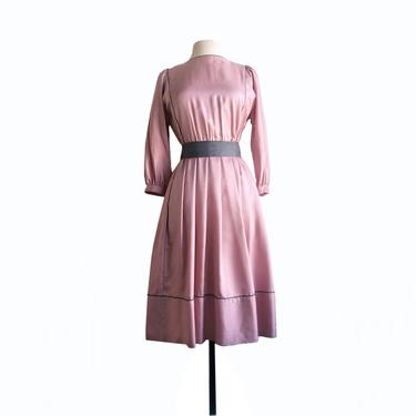 Vintage 80s ash rose pink silky pleated dress| Joan Sparks for Daniel Barrett| grey sash and piping 