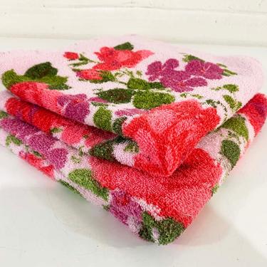 Vintage Cannon Cotton Bath Towels Floral Bathroom Matching Towels 1960s 60s Pink Roses Mid-Century Retro Flowers Terrycloth Shower Home 