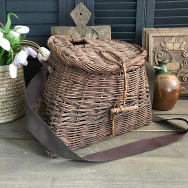 Willow Basket, Fly Fishing Creel Basket, Large Size, Canvas Carry Strap, Handcrafted Wooden Closure by JansVintageStuff