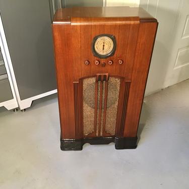 1935 Truetone 3 Band AM Shortwave Console Radio, Full Electronic Restoration. SHIPPING EXTRA 