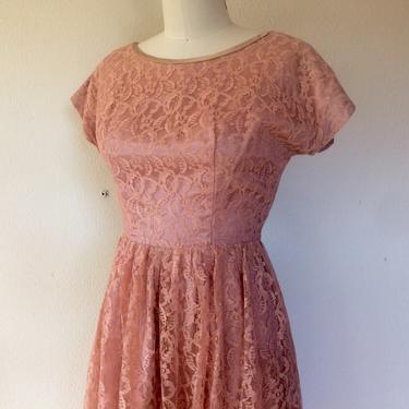 1960s Dusty rose lace dress 