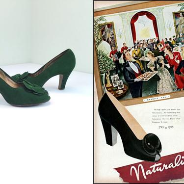 A Charity Event Tea - Vintage Early Mid 1940s Christmas Green Nubuck Suede Leather Peep Toe Pumps Heels Shoes - 8 