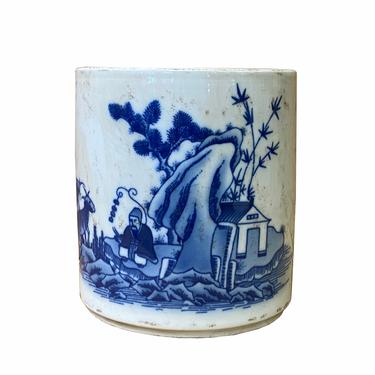Chinese Distressed White Porcelain Blue Man Mountain Graphic Holder Vase ws1846E 