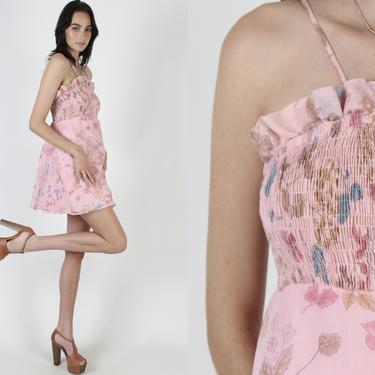 70s Wispy Garden Floral Dress / Stretchy Pink Smocked Bodice / Vintage Thin Spaghettie Straps / Festival Romantic Casual Sun Mini Dress 
