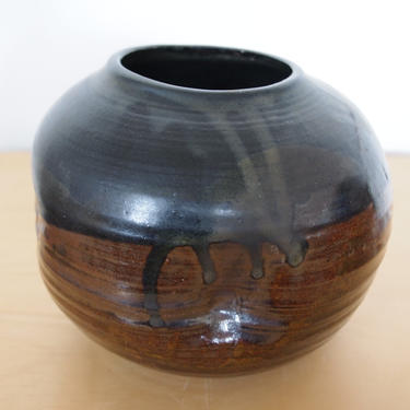 Rare TOSHIKO TAKAEZU Moon Pot JAR Vase Urn Vessel 6&quot;x7.5&quot;, Mid-Century Modern studio pottery ceramic, feelie raymor bitossi cabat eames era by refugegallery