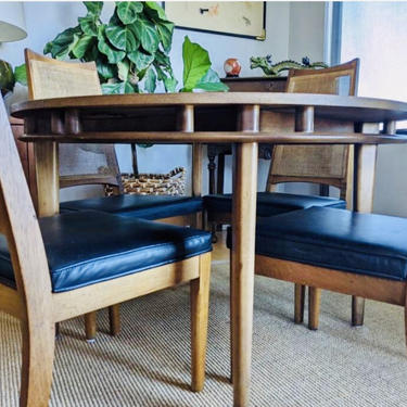 MID CENTURY MODERN Kalpe 44&amp;quot; Round Expandable Dining Table and 4 Chairs #losangeles 