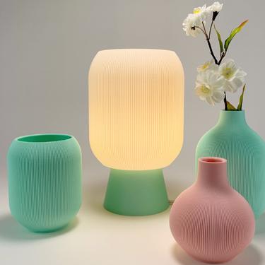 ASPEN Table Lamp - Designed and Sustainably made by Honey & Ivy Studio in Portland, Oregon 