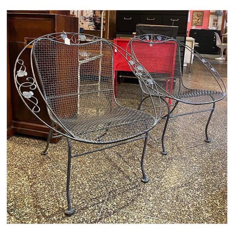 Vintage rare / pair of Russell Woodard Sculptura Iron patio chairs 