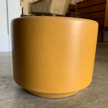 C-8 Mustard glaze planter by Gainey Ceramics