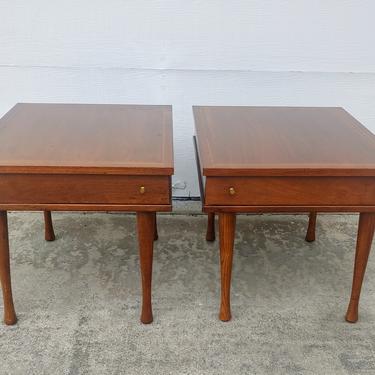Pair of Vintage Modern American of Martinsville Side End Tables - Set of 2 