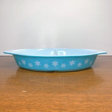 Vintage Pyrex Snowflake on Turquoise Oval Divided Dish 063 