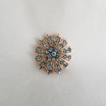 Vintage Blue Rhinestone Starburst Brooch Pin ~ Gold-toned ~ Round Men's Lapel Brooch ~ Mid-century Style Fashion Jewelry ~ Costume Jewelry 