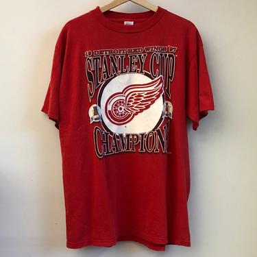 1997 Logo 7 Detroit Red Wings Stanley Cup Champions Tee Shirt
