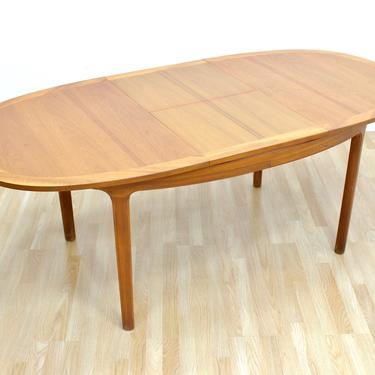 Mid Century Oval Extending Dining Table by Nathan Furniture 