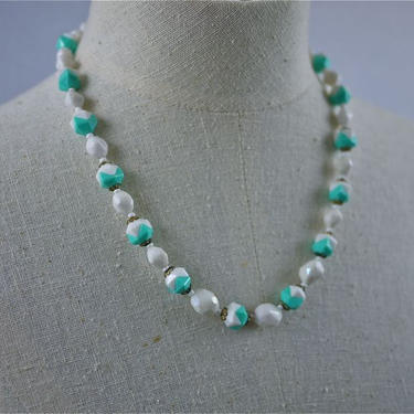 Plastic White and Seafoam Beaded Necklace 