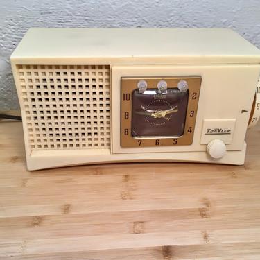 1955 Trav-Ler Clock Radio, Nicely Working Mid Century Modern, Telechron Clock Mvmt 