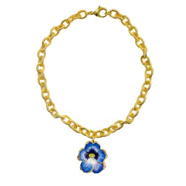 The Pink Reef blue pansy necklace