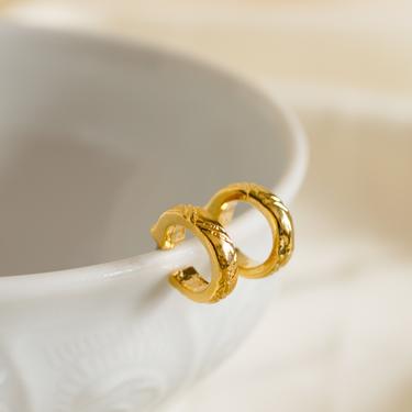 Claire 18K gold plated earrings, gold dainty earring, dainty hoop earring, small earring, gift for her, small hoops, gold huggie earring 