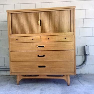 Midcentury 1950&#x27;s Tall Dresser or Bachelor&#x27;s Chest