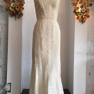 Vintage lace dress, 1950s mermaid dress, winged bust, size medium, strapless gown, sexy wedding dress, ivory lace, hourglass 