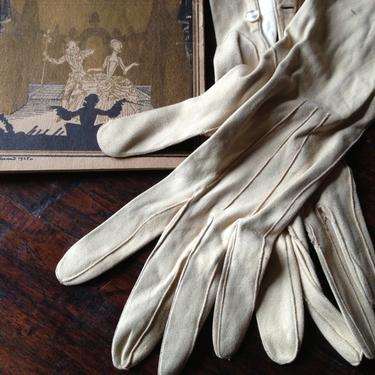 Antique French Ladies Gloves, Cream Kid Calf Leather Evening Opera Gloves, Above the Elbow, Mother of Pearl Buttons 