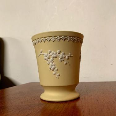 Vintage Wedgwood Cream on Primrose Jasperware Plum Blossom Emperor Posey Pot 