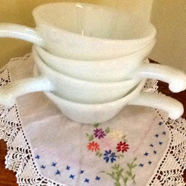 Vintage Milk glass Handled Bowls Casserole / Soup Bowl Dishes - Set of Four- 5&amp;quot; Anchor Hocking 