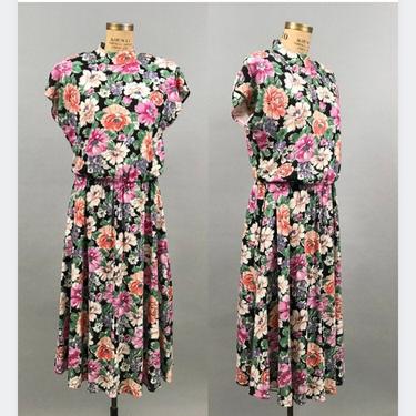 1990's Floral Knit Midi Dress with Rounded Collar and Cap Sleeves 