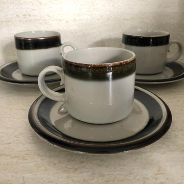 Arabia Finland Karelia Ceramic Coffee Cups/Tea Cups And Saucers Set Of 9 