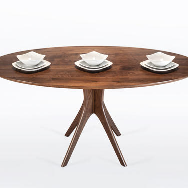 Oval Pedestal Table in Solid Walnut Wood &amp;quot;Kapok&amp;quot; 