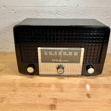 Black 1954 RCA AM Radio with Phono Jack, Elec Restored, Playing Well 5X560 