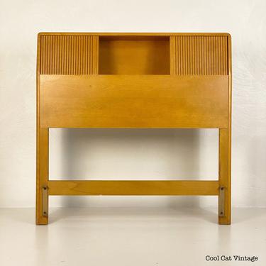 Heywood Wakefield Twin/Single Utility Headboard #M540, Circa 1950-53 - *Please ask for a shipping quote before you purchase. 