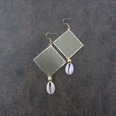 Cowrie shell earrings, Brutalist brass African earrings, mid century modern earrings, unique earrings, Afrocentric earrings, gold mesh large 