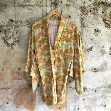 1970s Vintage Japanese Printed Silk Kimono S M 