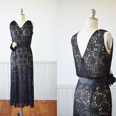 Early 1930s Black Lace V-neck Gown | M/L 