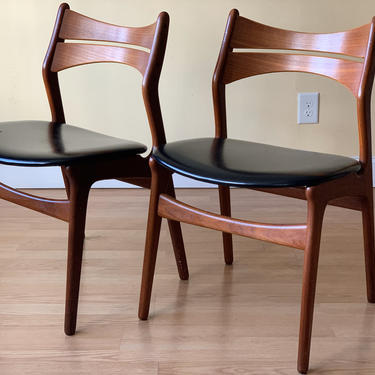 Six Danish Teak dining chairs MODEL 310 by Erik Buch (Erik Buck) 