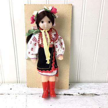 Ukrainian folk costume doll - 1970s Soviet era vintage plastic doll 
