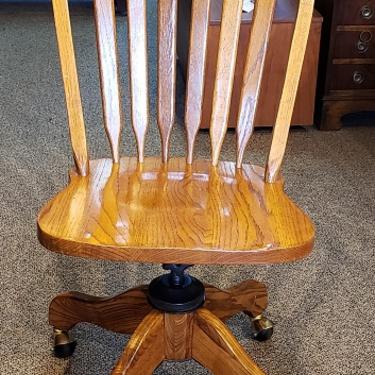 Item #CW4a Vintage American Oak Swivel Office Chair