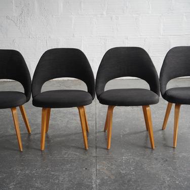 Eero Saarinen for Knoll Armless Executive Side Chairs