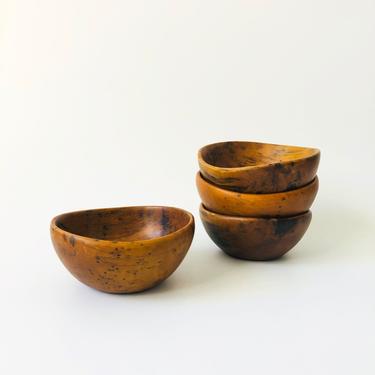 Vintage Wood Bowls / Set of 4 