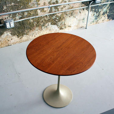 Tulip table in walnut by Florence Knoll for Knoll (early example)