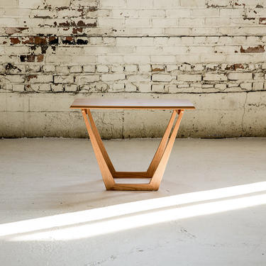 Minimalist End Table / Mid Century Modern End Table / Scandinavian Side Table / Minimalist Nightstand / Scandistyle Furniture 